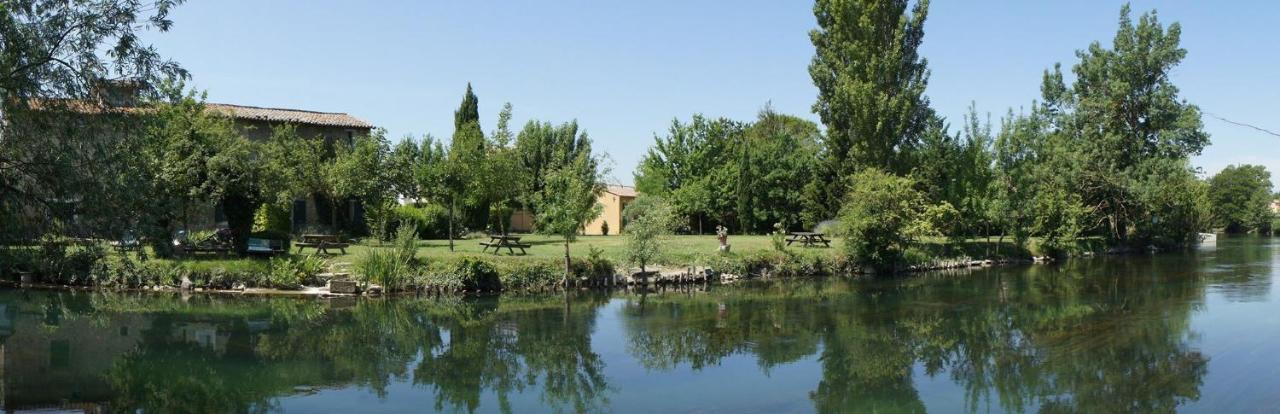 Mas Le Pont Des Aubes Bed & Breakfast LʼIsle-sur-la-Sorgue Екстериор снимка