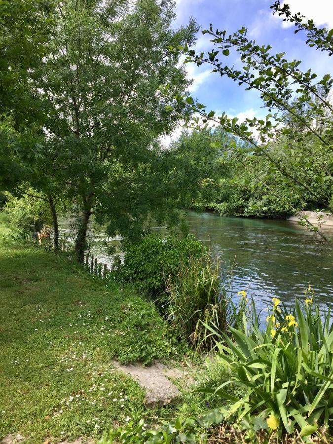 Mas Le Pont Des Aubes Bed & Breakfast LʼIsle-sur-la-Sorgue Екстериор снимка