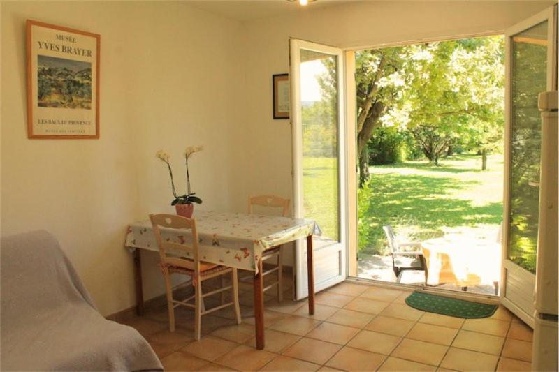 Mas Le Pont Des Aubes Bed & Breakfast LʼIsle-sur-la-Sorgue Екстериор снимка
